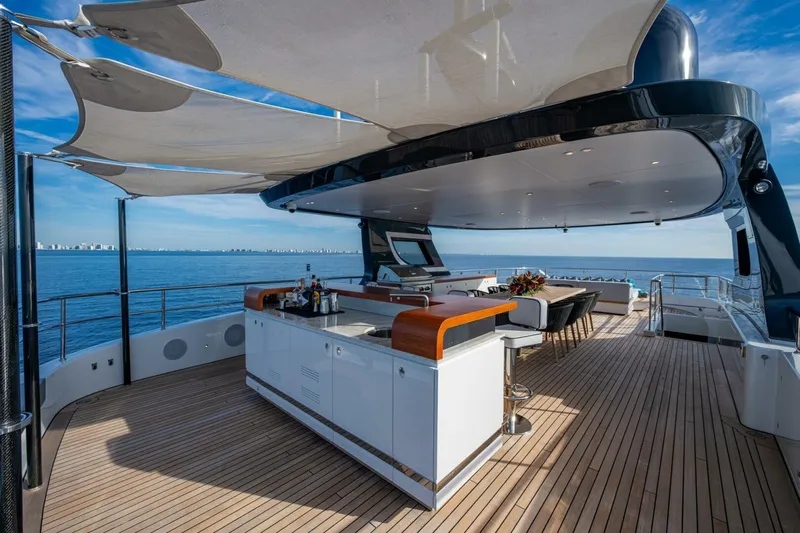 King's Lair Yacht Photos Pics 