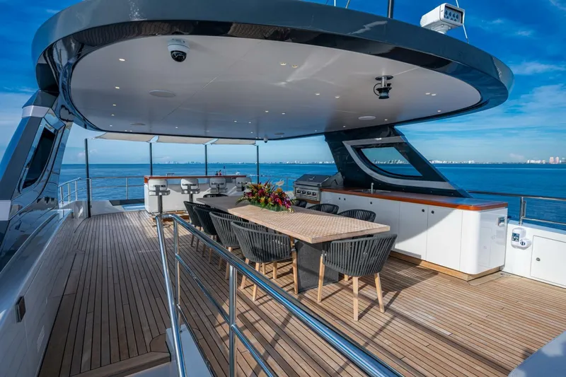 King's Lair Yacht Photos Pics 