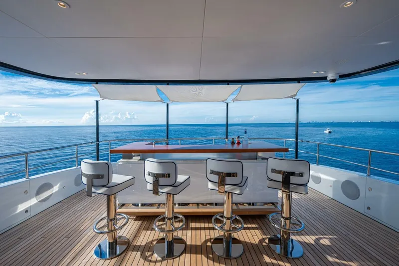 King's Lair Yacht Photos Pics 