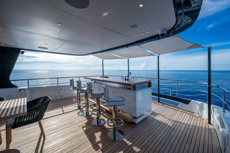 King's Lair Yacht Photos Pics 