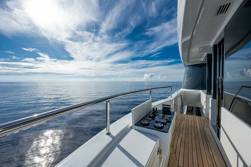 King's Lair Yacht Photos Pics 