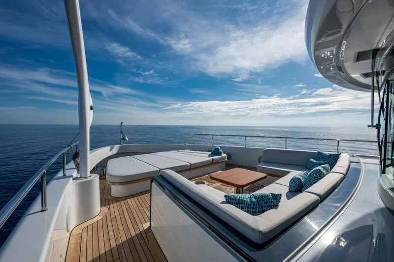 King's Lair Yacht Photos Pics 