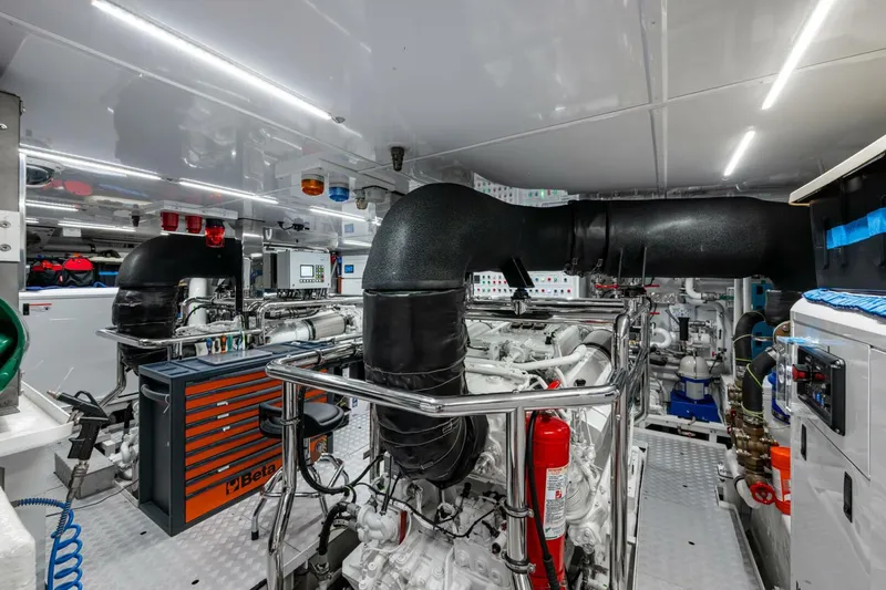 King's Lair Yacht Photos Pics 