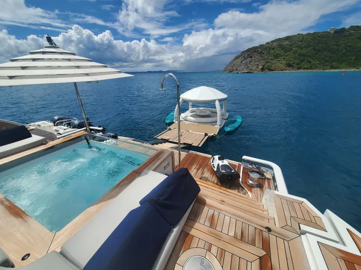 King's Lair Yacht Photos Pics 