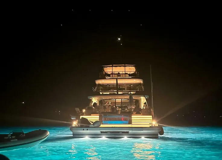 King's Lair Yacht Photos Pics 