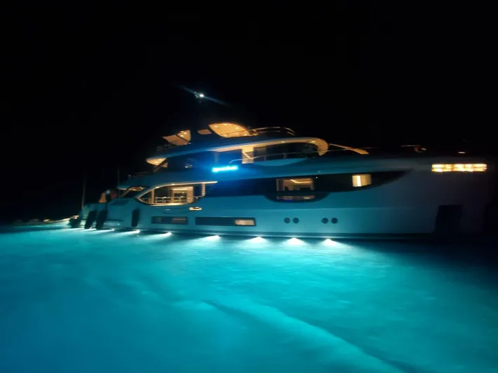 King's Lair Yacht Photos Pics 