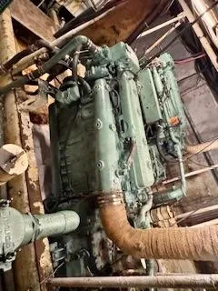 Atlantis Yacht Photos Pics Engine room of 1986 Commercial Drift Fishing Party USCG COI vessel.