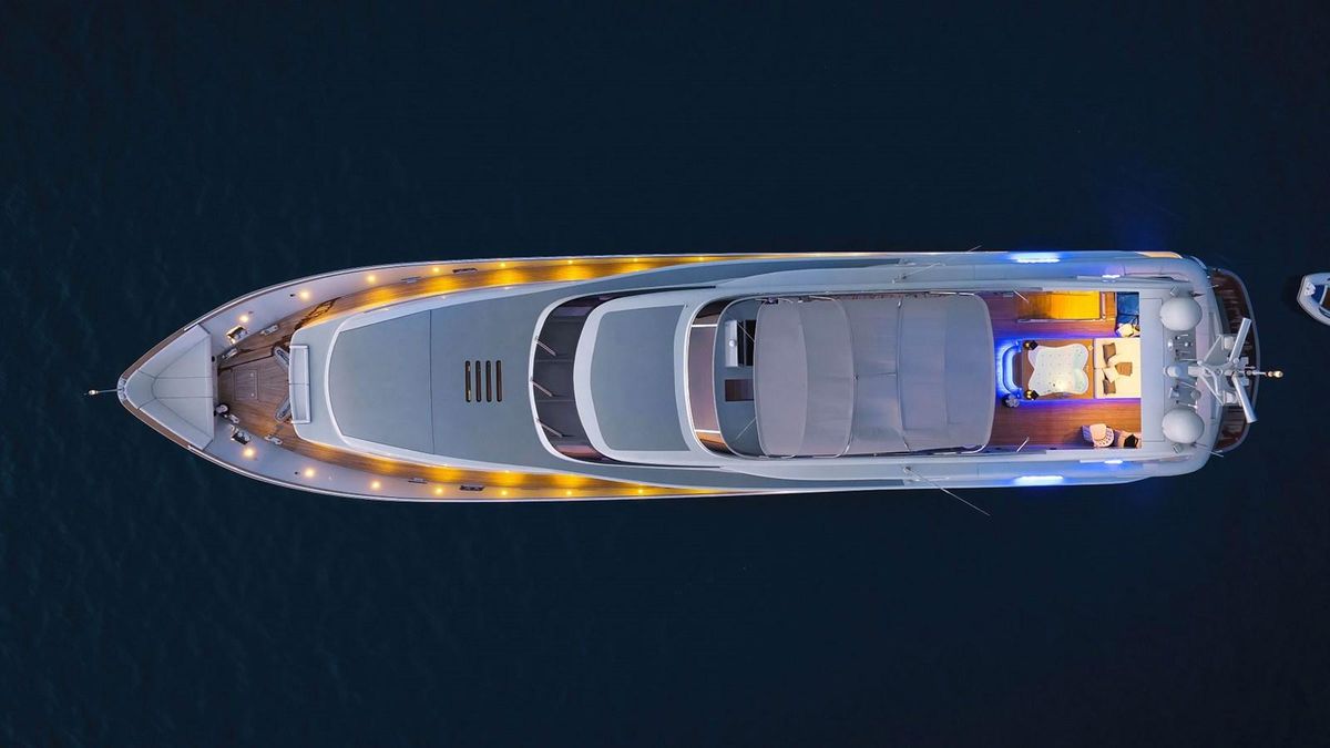 2007 Admiral 118 