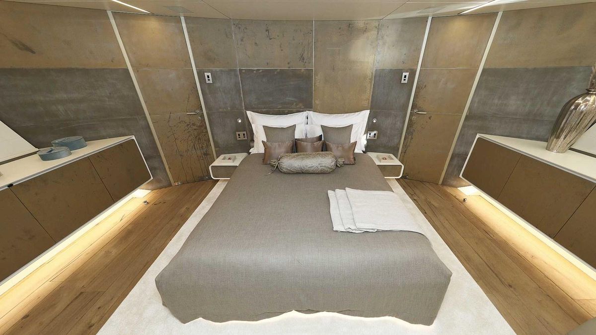 2007 Admiral 118 