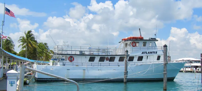 Atlantis Yacht Photos Pics 