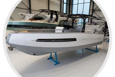 2023 Invictus 280 TTS