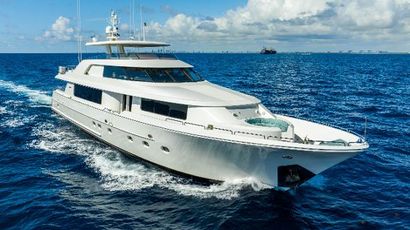 2011 112' Westport-Motoryacht West Palm Beach, FL, US