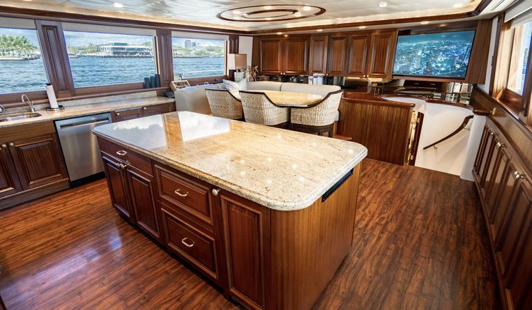 2011-112-westport-motoryacht