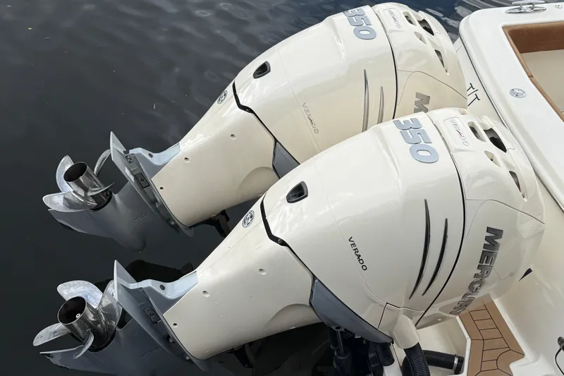 T/t B Happy Yacht Photos Pics Twin Mercury Verado 350 engines on a 2019 Scout 320 LXF boat.