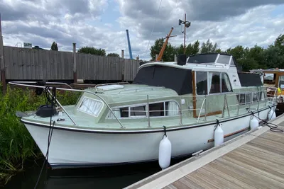 1974 Broom 30