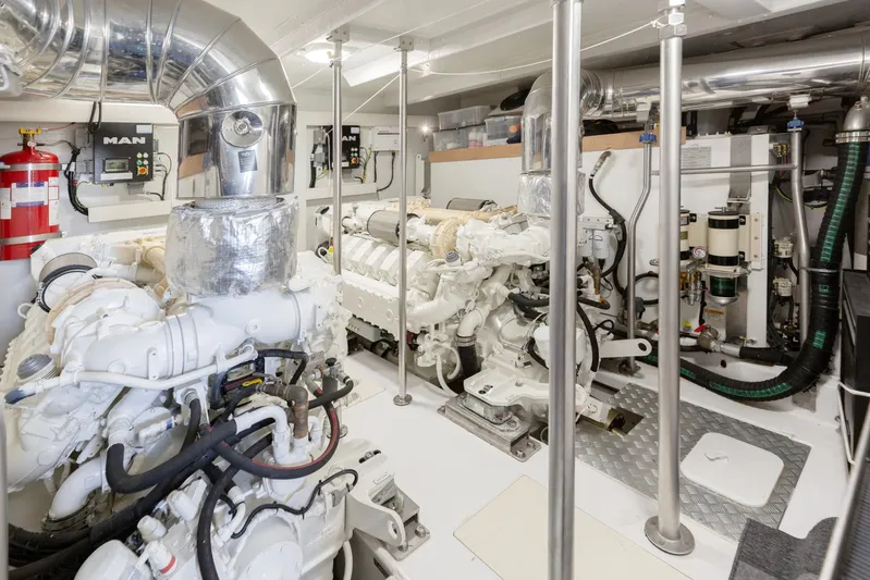 Solstice Yacht Photos Pics Engine room of 2020 Azimut 72 Flybridge yacht, featuring advanced machinery and equipment.