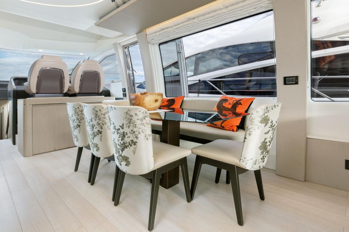 2020 Azimut 74 