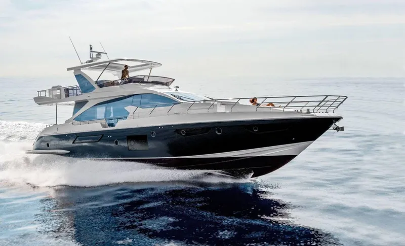 Solstice Yacht Photos Pics 