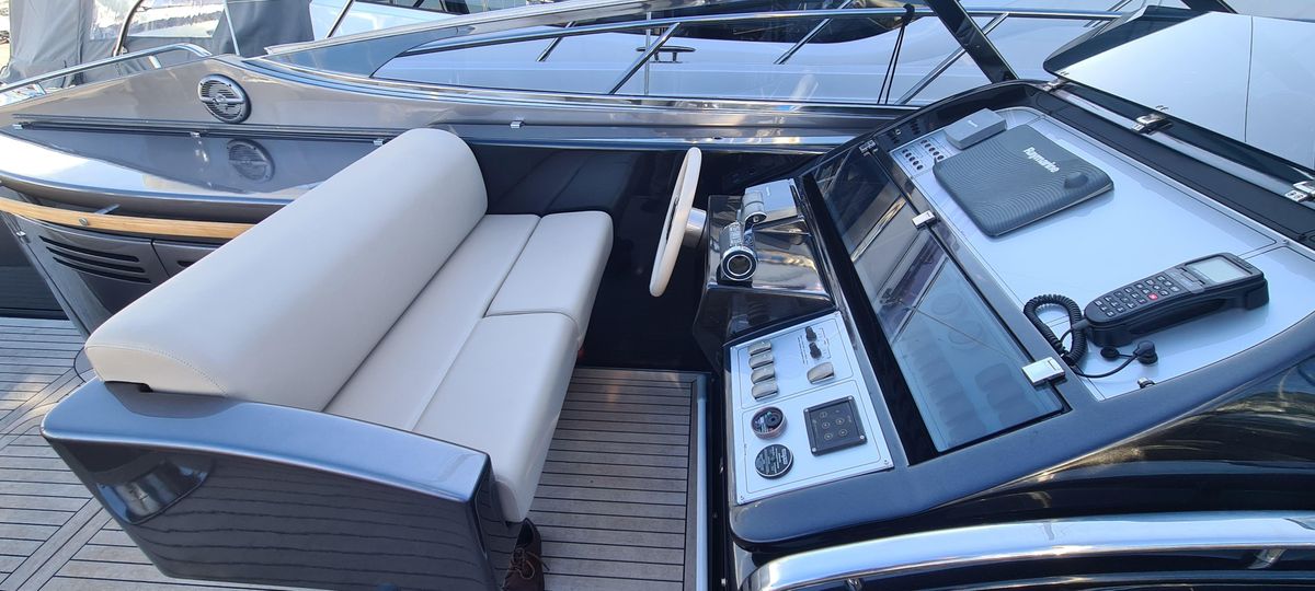 2005 Riva 52 