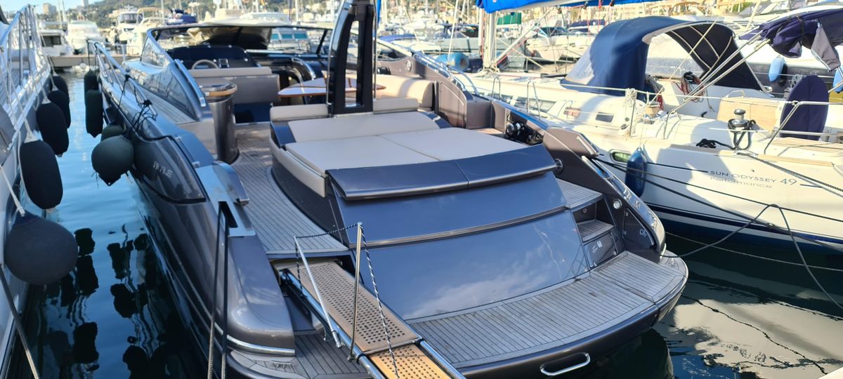 2005 Riva 52 