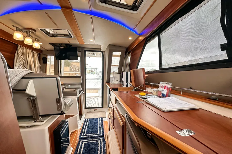  Yacht Photos Pics Interior of 2022 Cutwater 30 Command Bridge, featuring modern design and amenities.