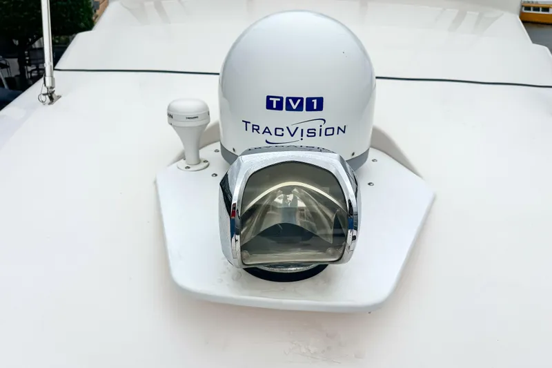  Yacht Photos Pics Satellite and radar equipment on 2022 Cutwater 30 Command Bridge boat.