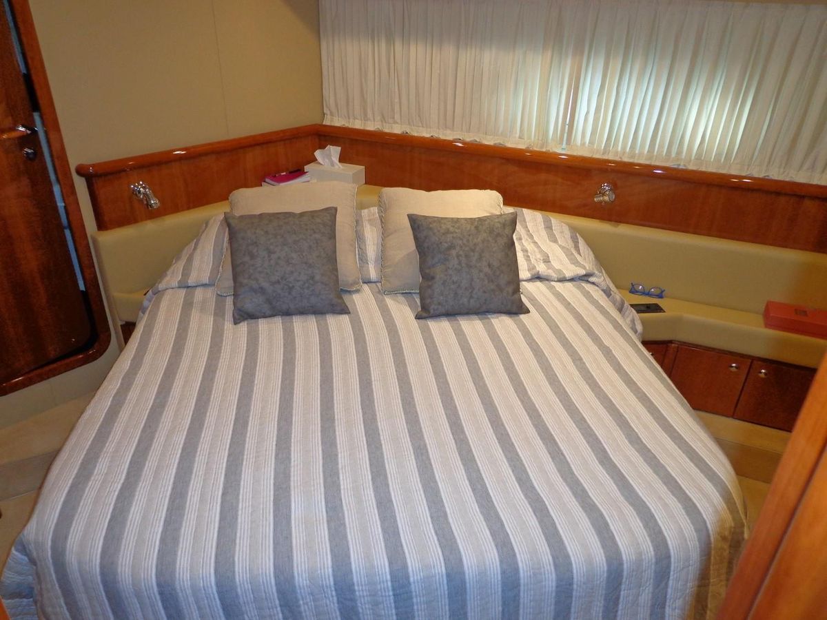 2003 Ferretti Yachts 62 