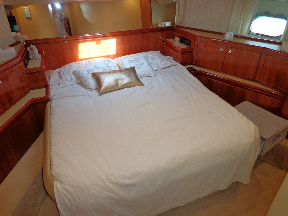 2003 Ferretti Yachts 62 
