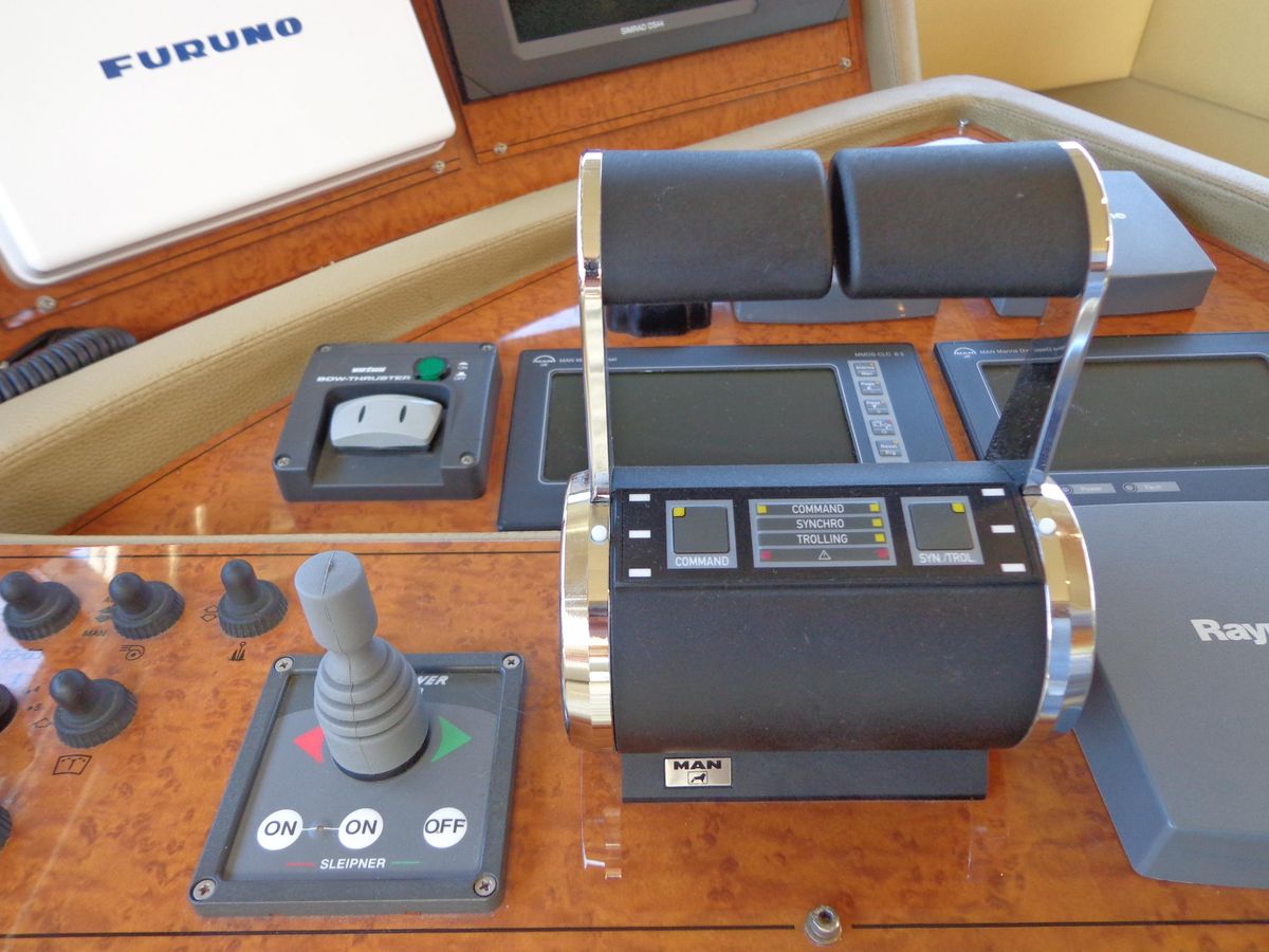 2003 Ferretti Yachts 62 