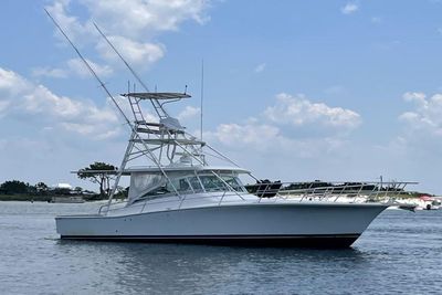 Luhrs 38 Express