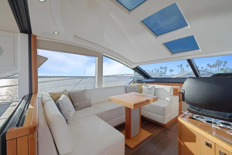 Veni Vici Yacht Photos Pics 