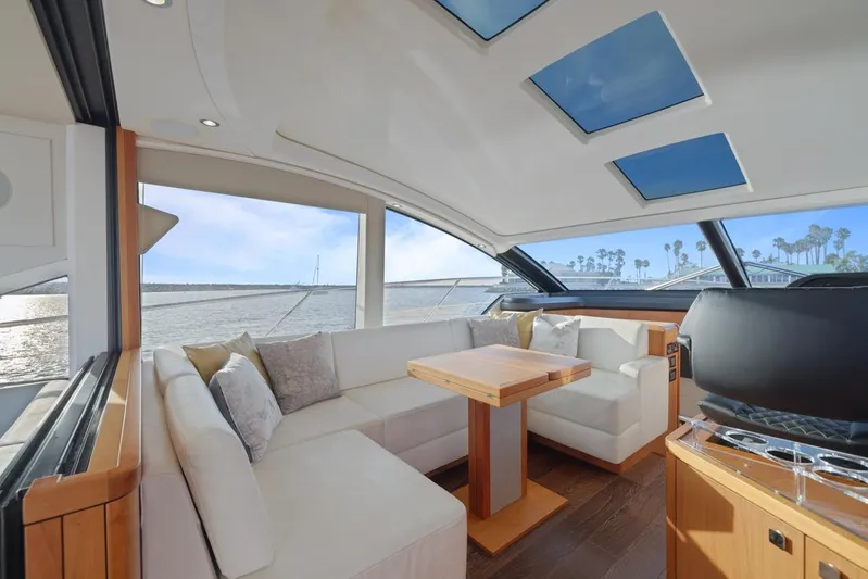 Veni Vici Yacht Photos Pics 