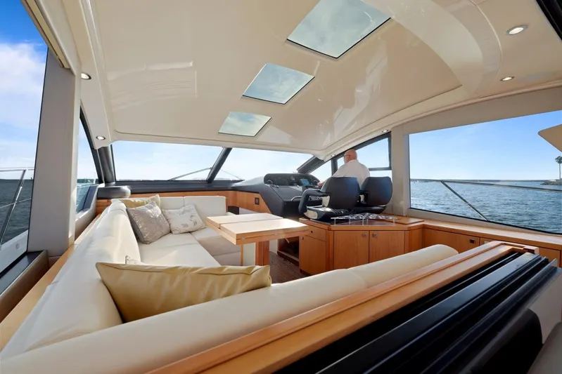 Veni Vici Yacht Photos Pics 