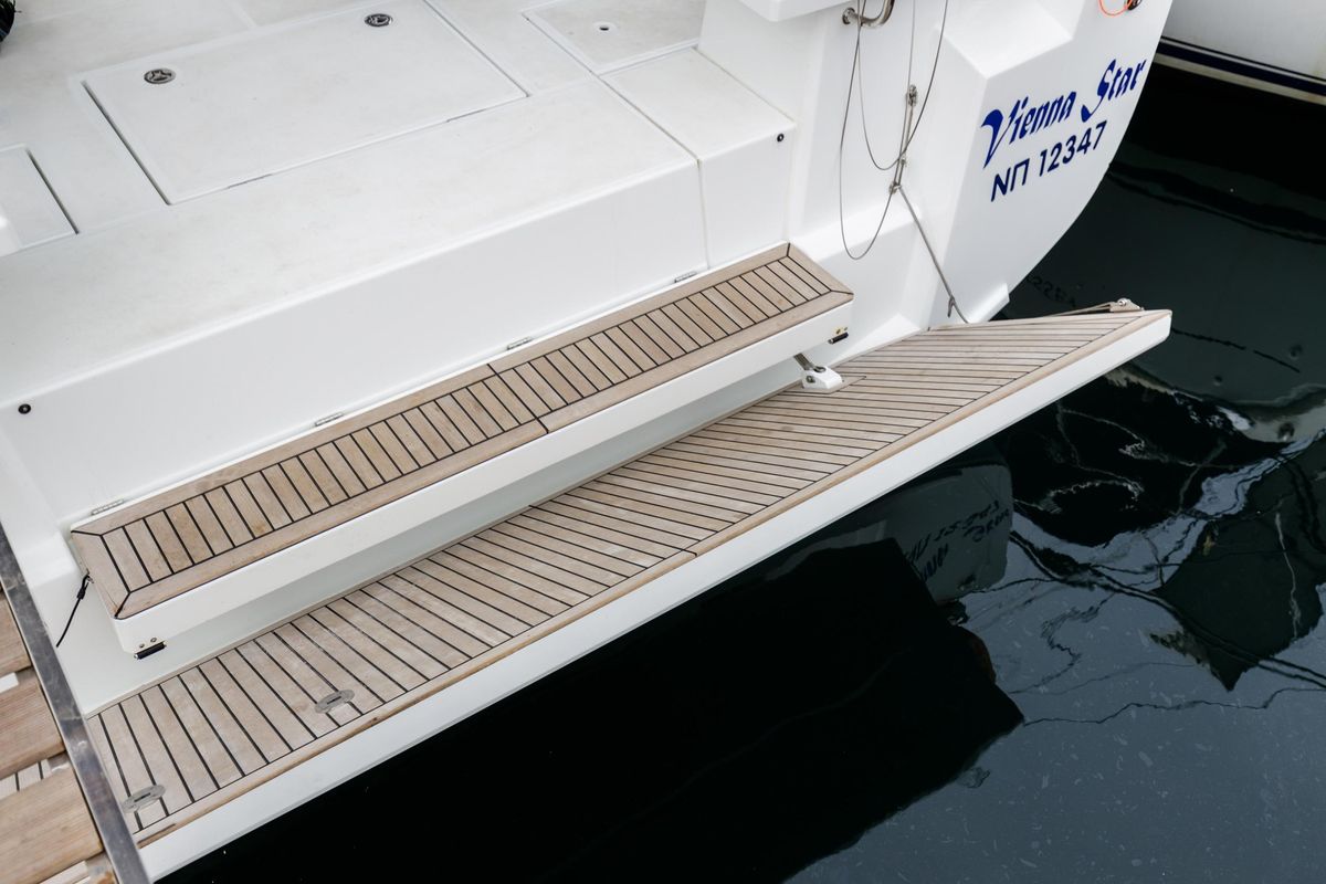 2019 Beneteau 52 