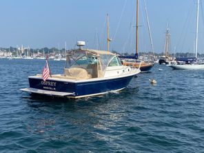 Hunt Yachts Surfhunter 29