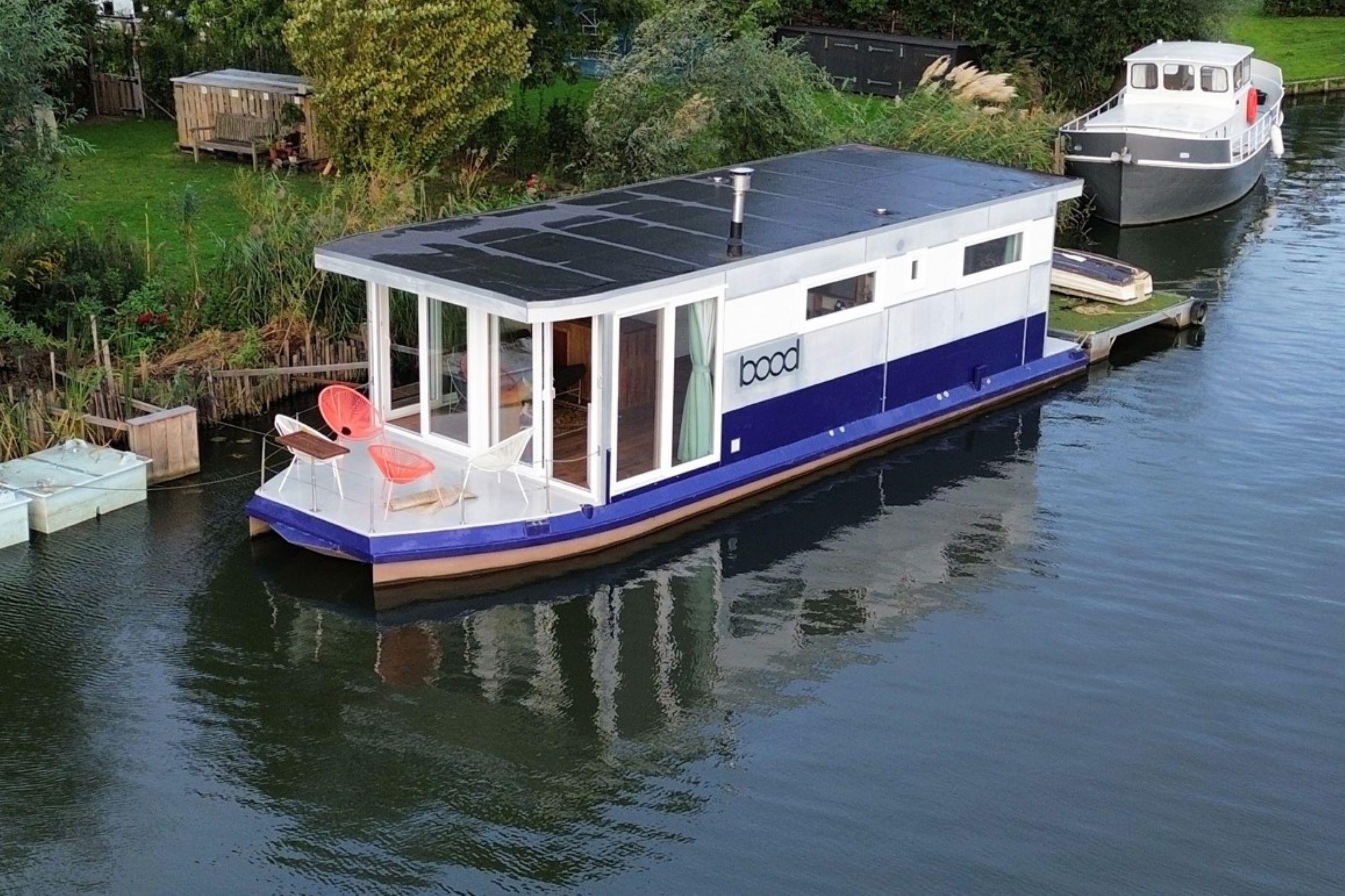 2015 Houseboat Bood