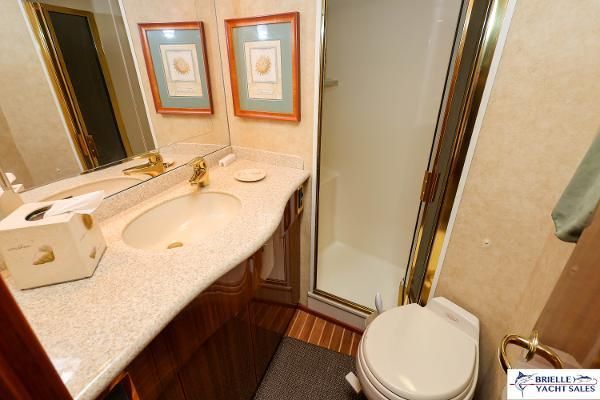 2005 Viking 45 