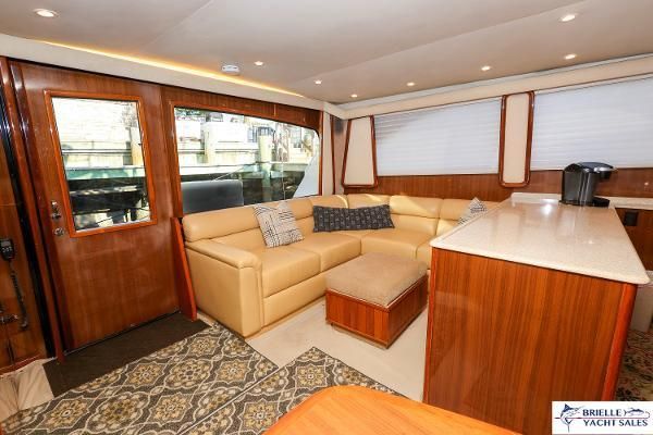 2005 Viking 45 