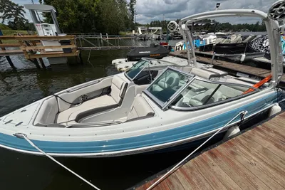 Crownline 220 SS SURF