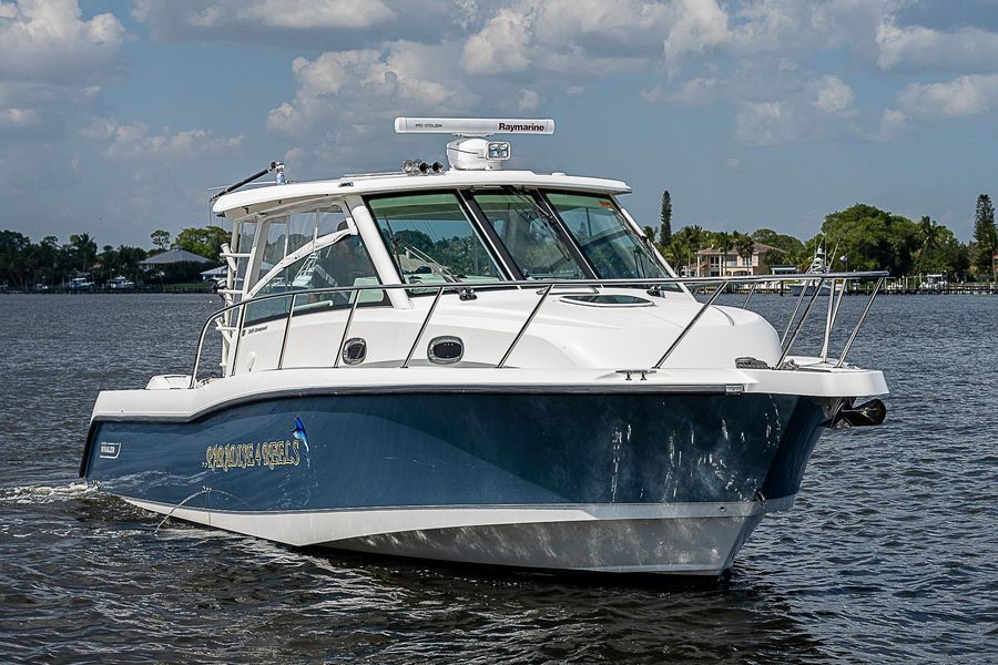 2018 Boston Whaler 345 Conquest