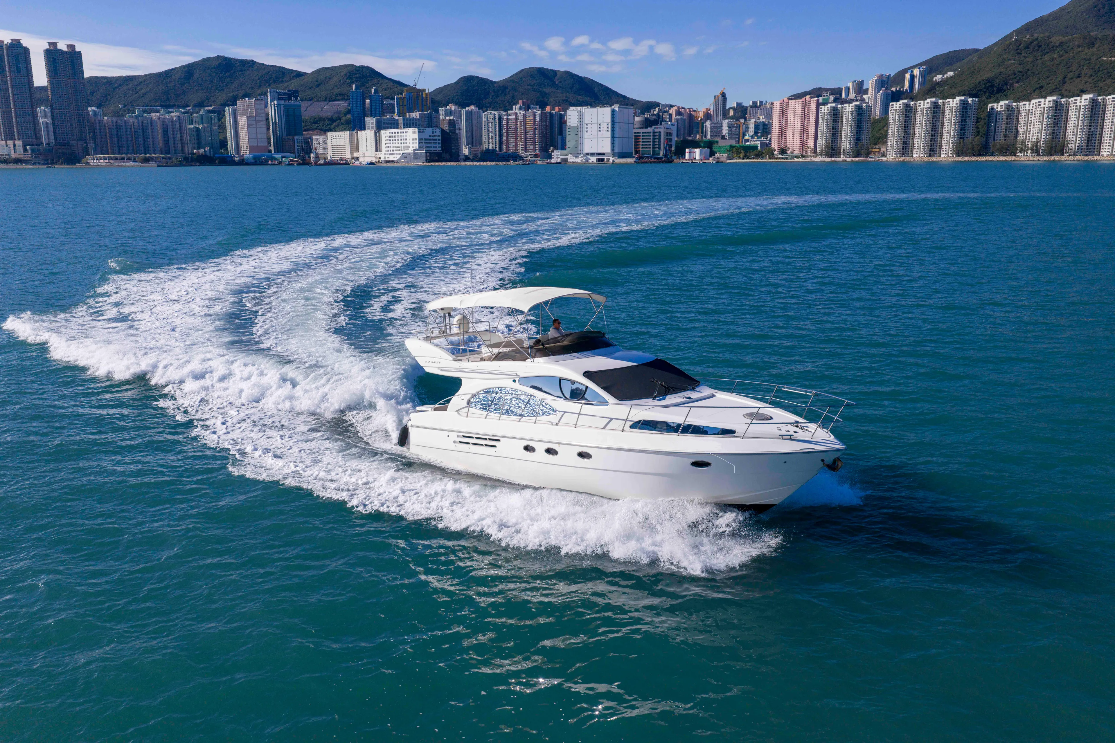 Azimut 46