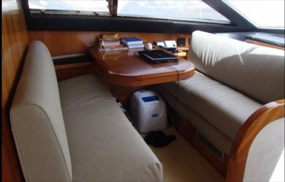 2001-78-9-ferretti-yachts-80