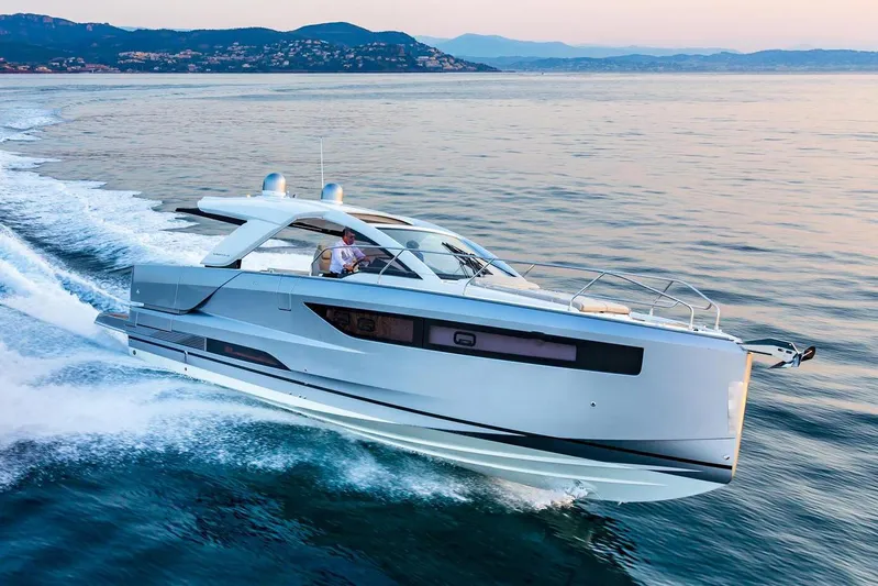  Yacht Photos Pics Manufacturer Provided Image