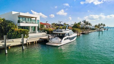 Yacht