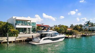 Yacht