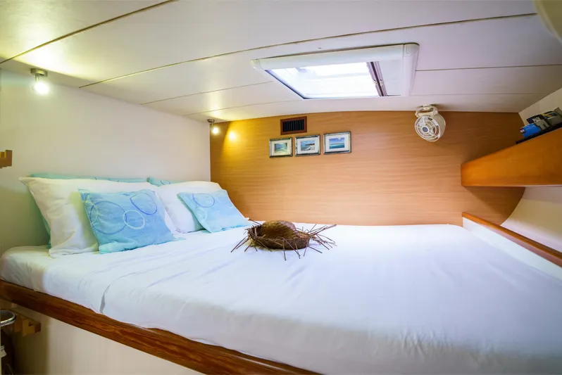 Dreaming On Yacht Photos Pics 