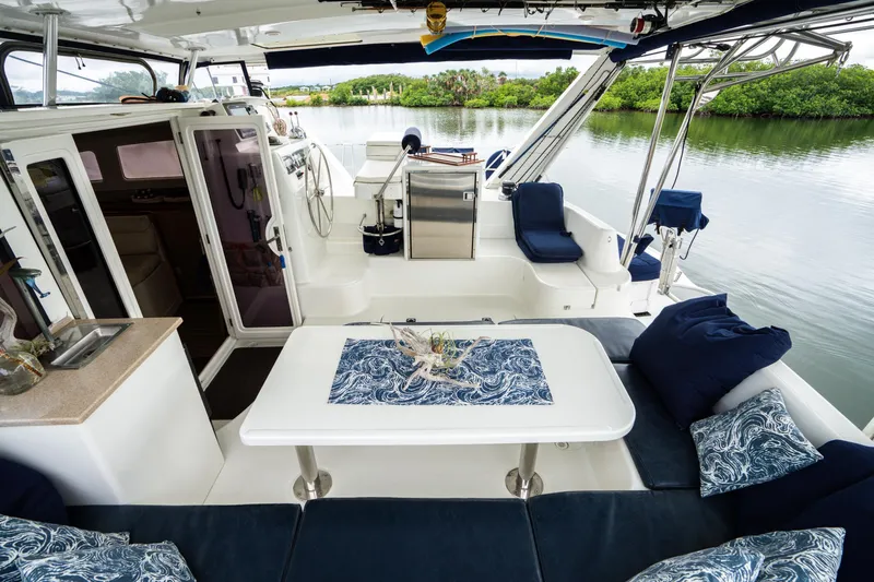 Dreaming On Yacht Photos Pics 