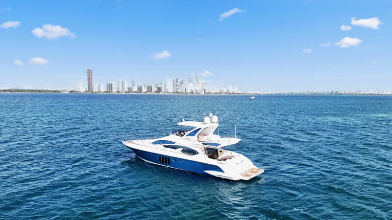 Juliet Yacht Photos Pics 