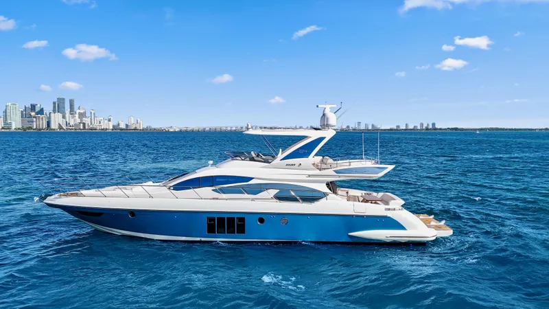 Juliet Yacht Photos Pics 