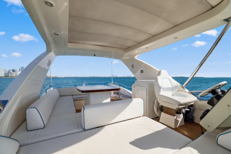 Juliet Yacht Photos Pics 